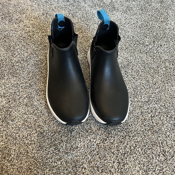 Adult Rubber Ankle Boots Native Shoes Sz M6 W8 Black Keep It Light - Picture 2 of 10